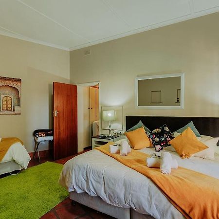 אפינגטון Riverbank Lodge מראה חיצוני תמונה
