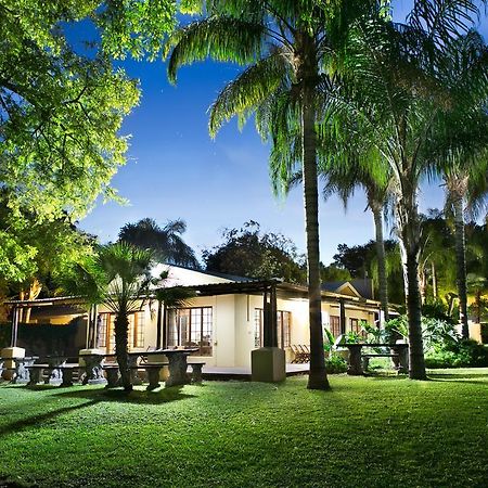 אפינגטון Riverbank Lodge מראה חיצוני תמונה