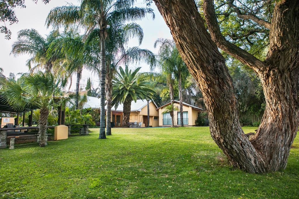 אפינגטון Riverbank Lodge מראה חיצוני תמונה