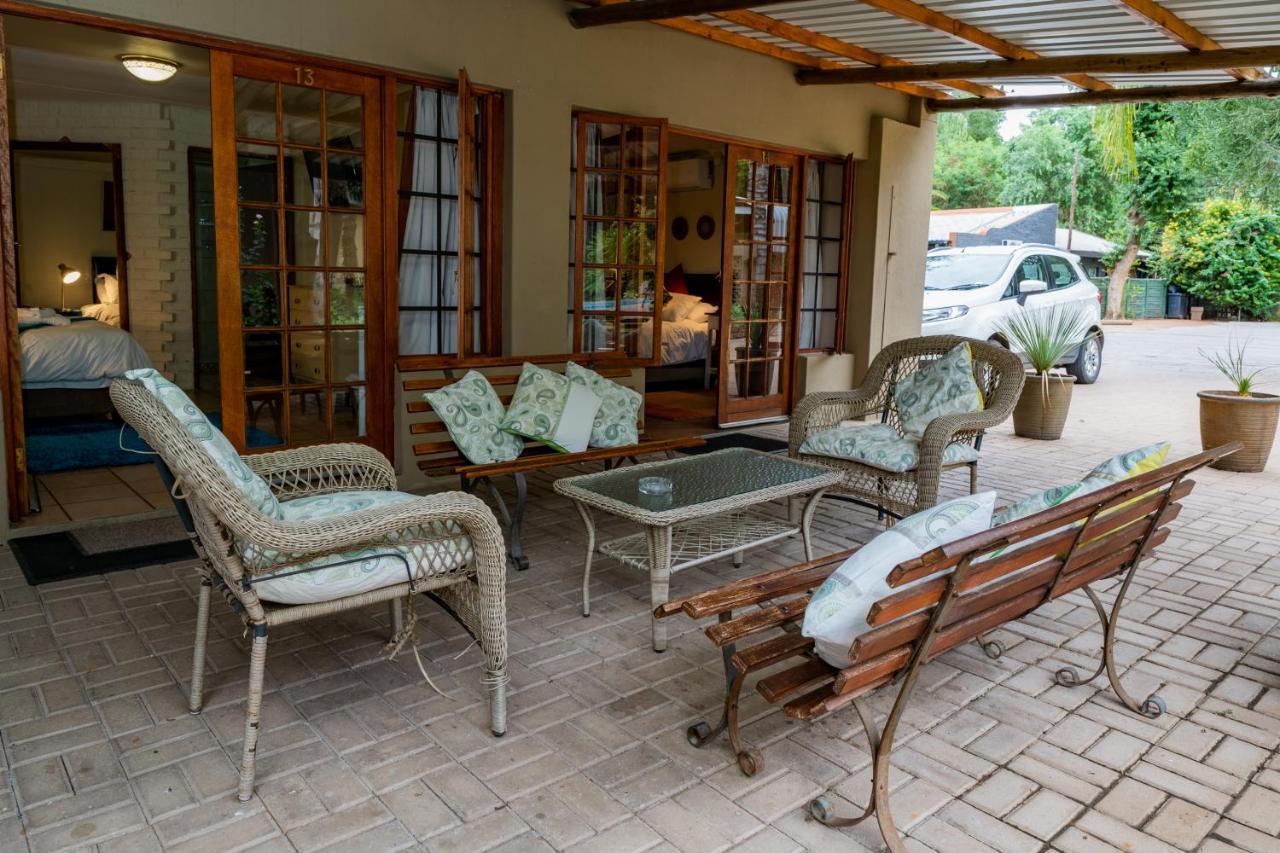 אפינגטון Riverbank Lodge מראה חיצוני תמונה