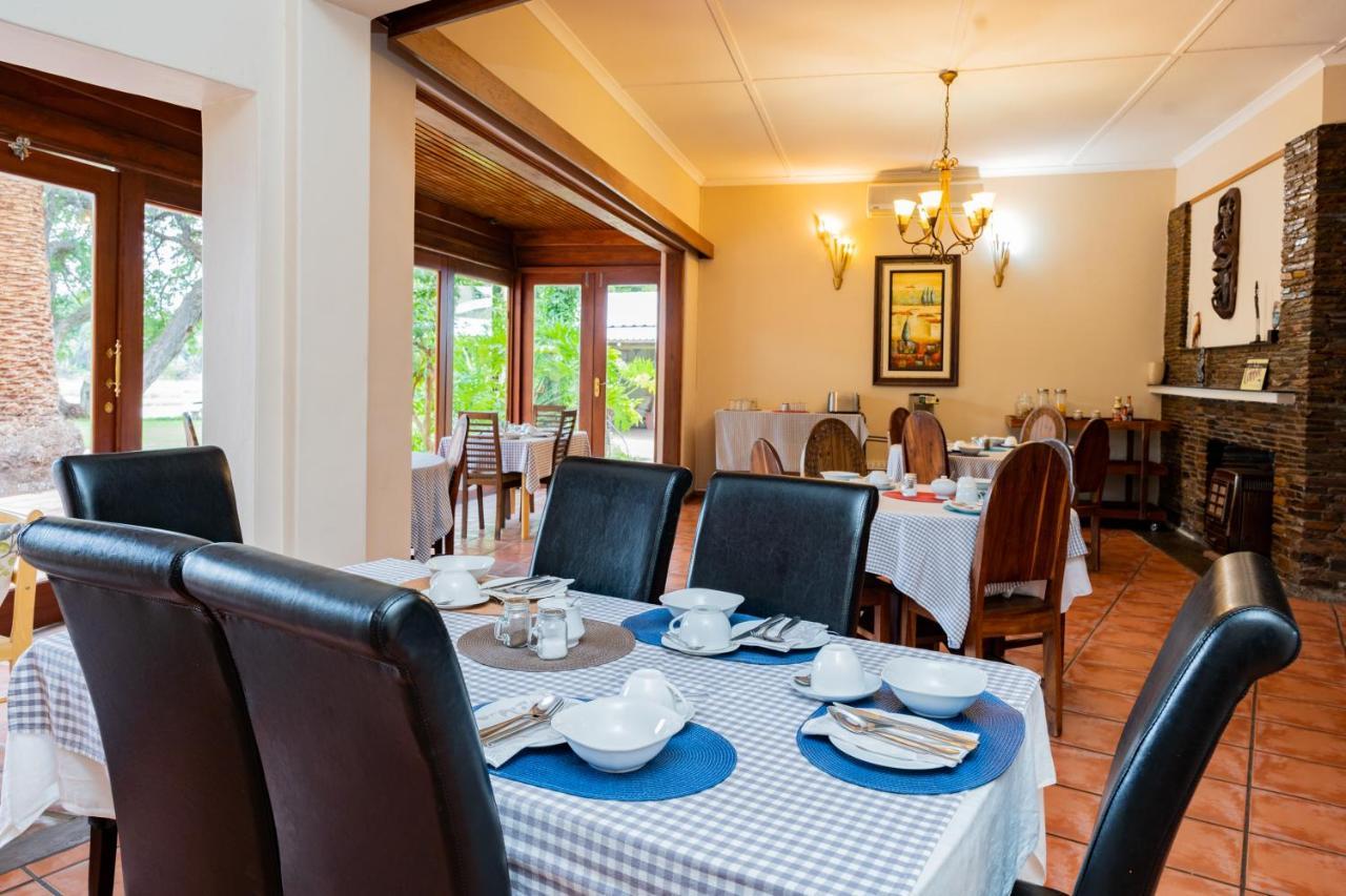 אפינגטון Riverbank Lodge מראה חיצוני תמונה