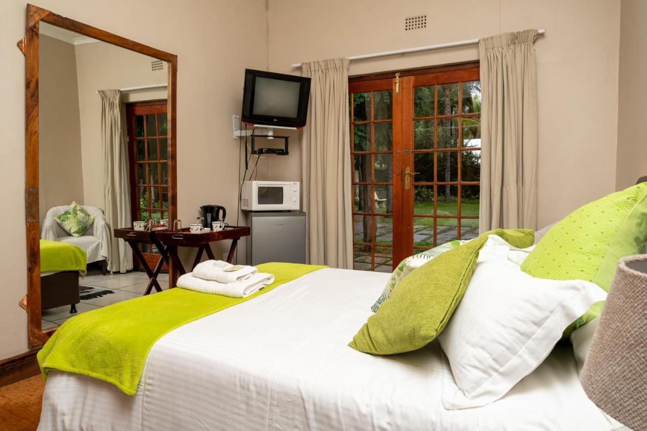 אפינגטון Riverbank Lodge מראה חיצוני תמונה