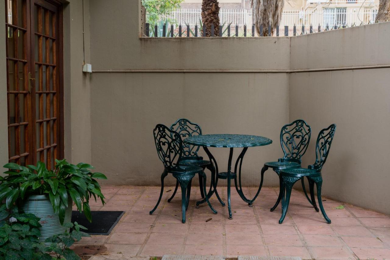 אפינגטון Riverbank Lodge מראה חיצוני תמונה