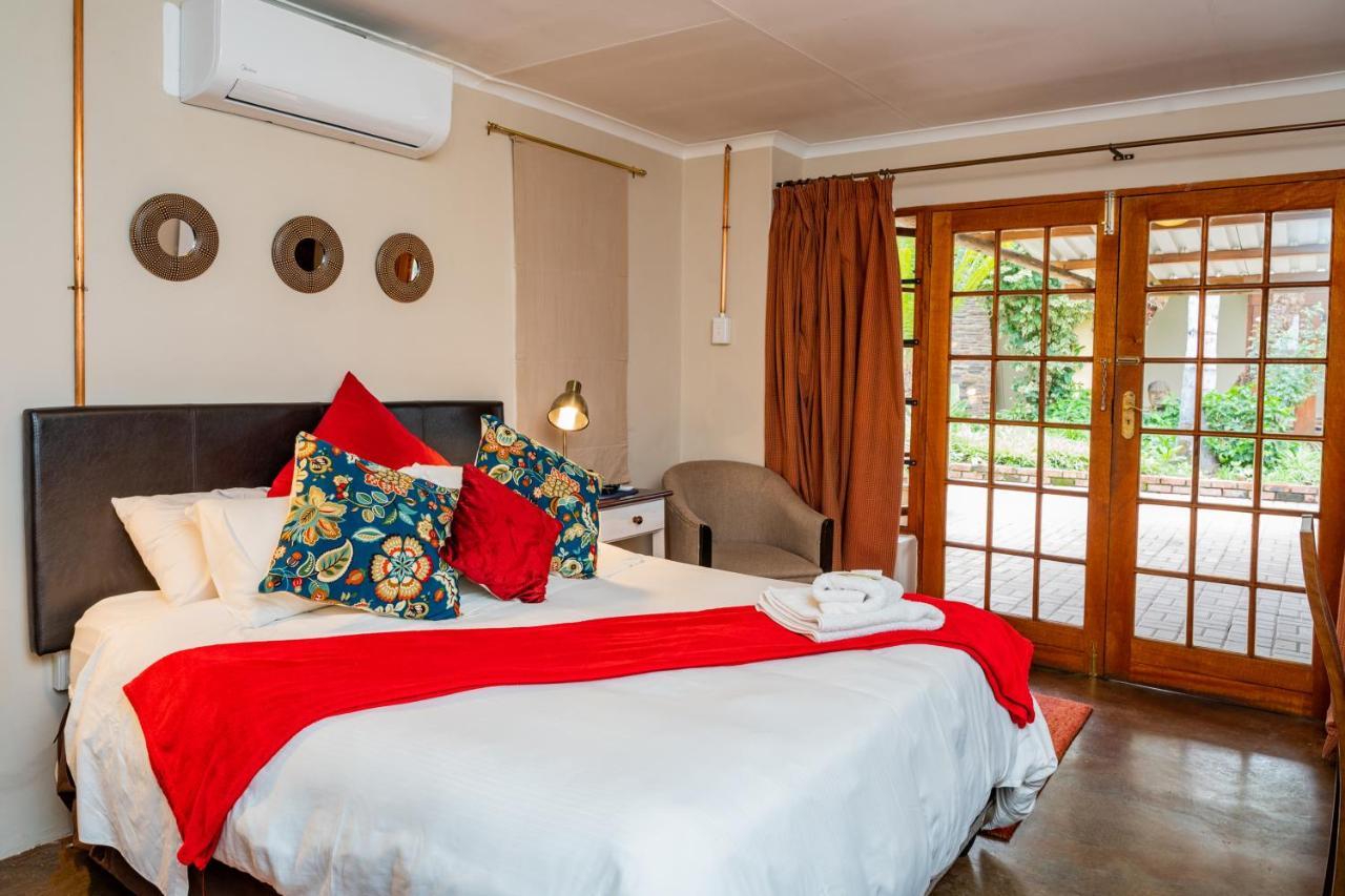 אפינגטון Riverbank Lodge מראה חיצוני תמונה