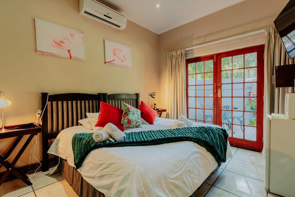 אפינגטון Riverbank Lodge מראה חיצוני תמונה