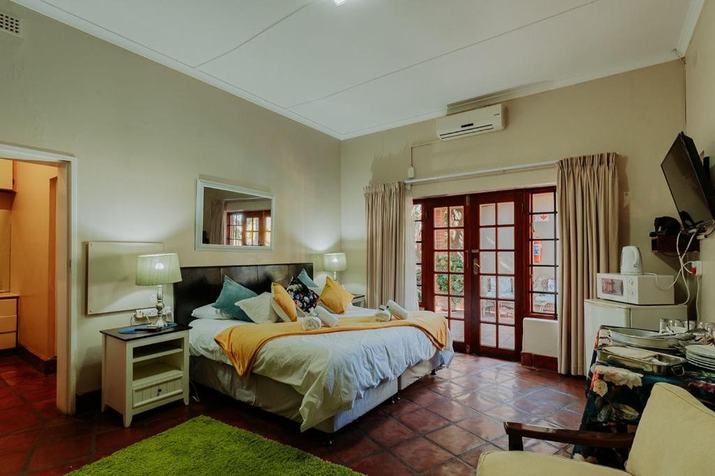 אפינגטון Riverbank Lodge מראה חיצוני תמונה