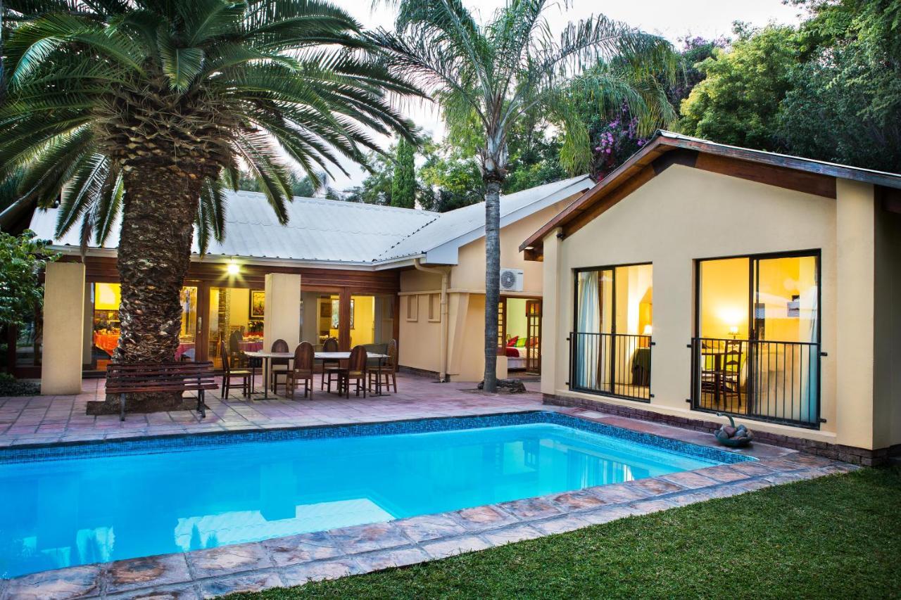 אפינגטון Riverbank Lodge מראה חיצוני תמונה